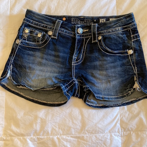 Miss Me Shorts - Picture 3 of 5